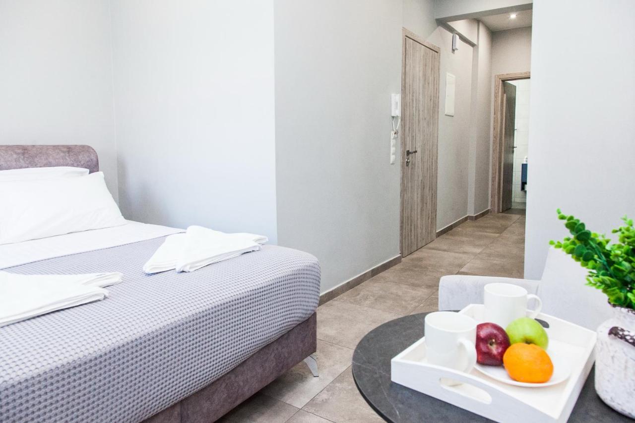 Апартаменты A Spacious Brand New Studio Ideal For 2 A Афины Экстерьер фото