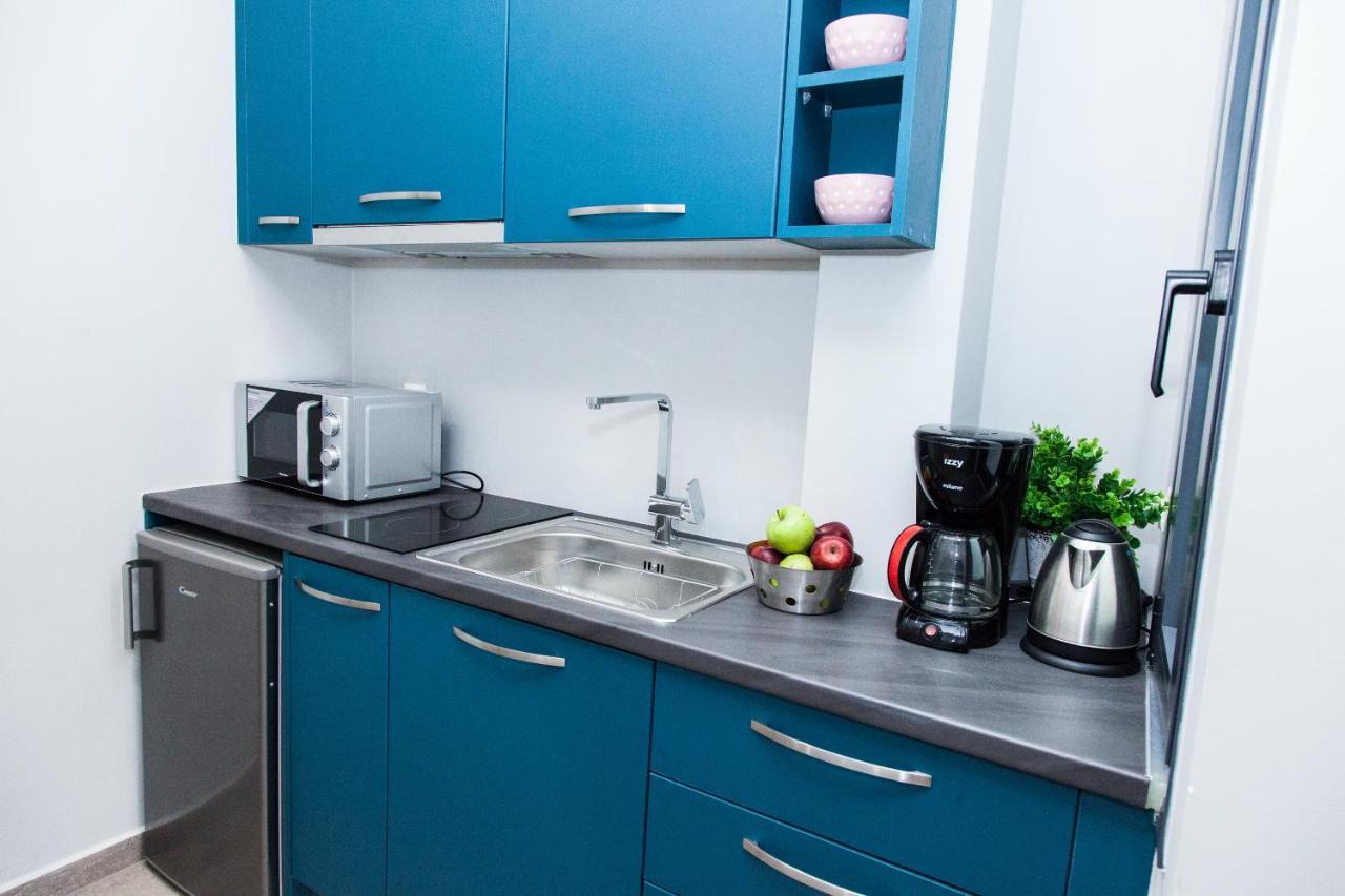 Апартаменты A Spacious Brand New Studio Ideal For 2 A Афины Экстерьер фото